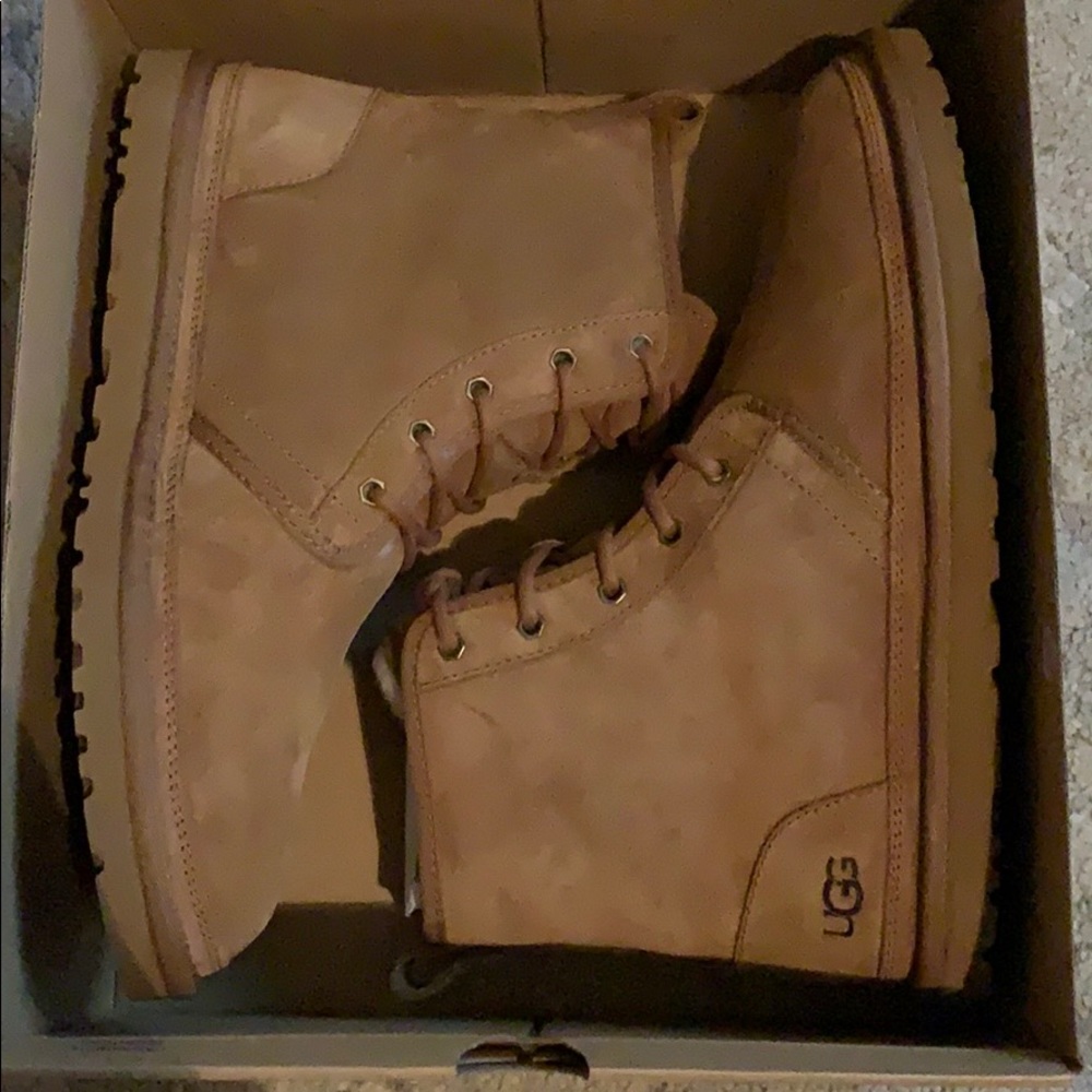 Ugg harkley boot men’s size 11. Brand new.